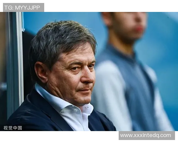 足球场上的神话传奇称神的足球明星们如何书写不朽篇章